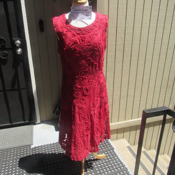 #281 . WOMEN'S LACE AND APPLIQUE RED DRESS BY PHASE EIGHT  (SIZE 14US / 18UK) - Picture 1 of 3